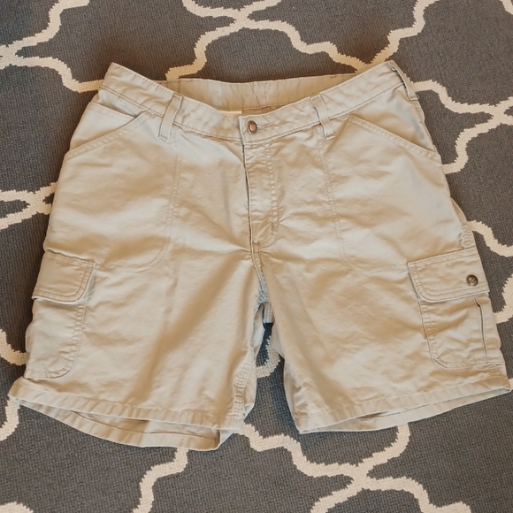 carhartt khaki shorts women